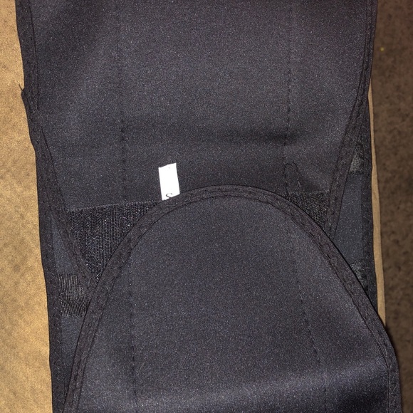 Tummy tuckers - Picture 2 of 4